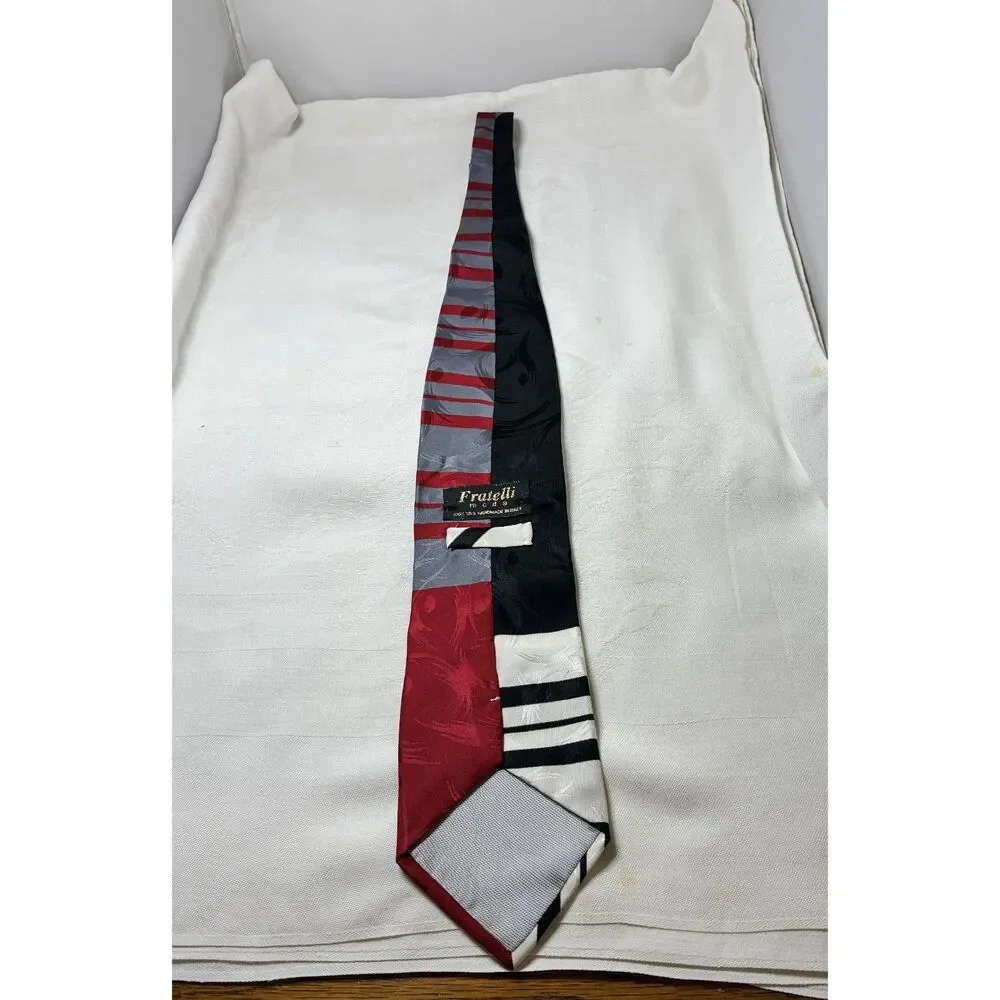 VTG Fratelli Moda Men's Silk Necktie Handmade in Italy Geometric  Sku9GG
